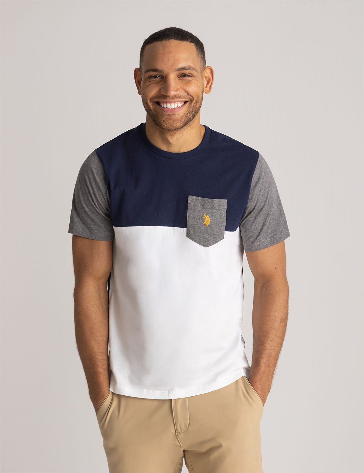 Men's Colorblock Pocket T-Shirt with Embroidered Logo