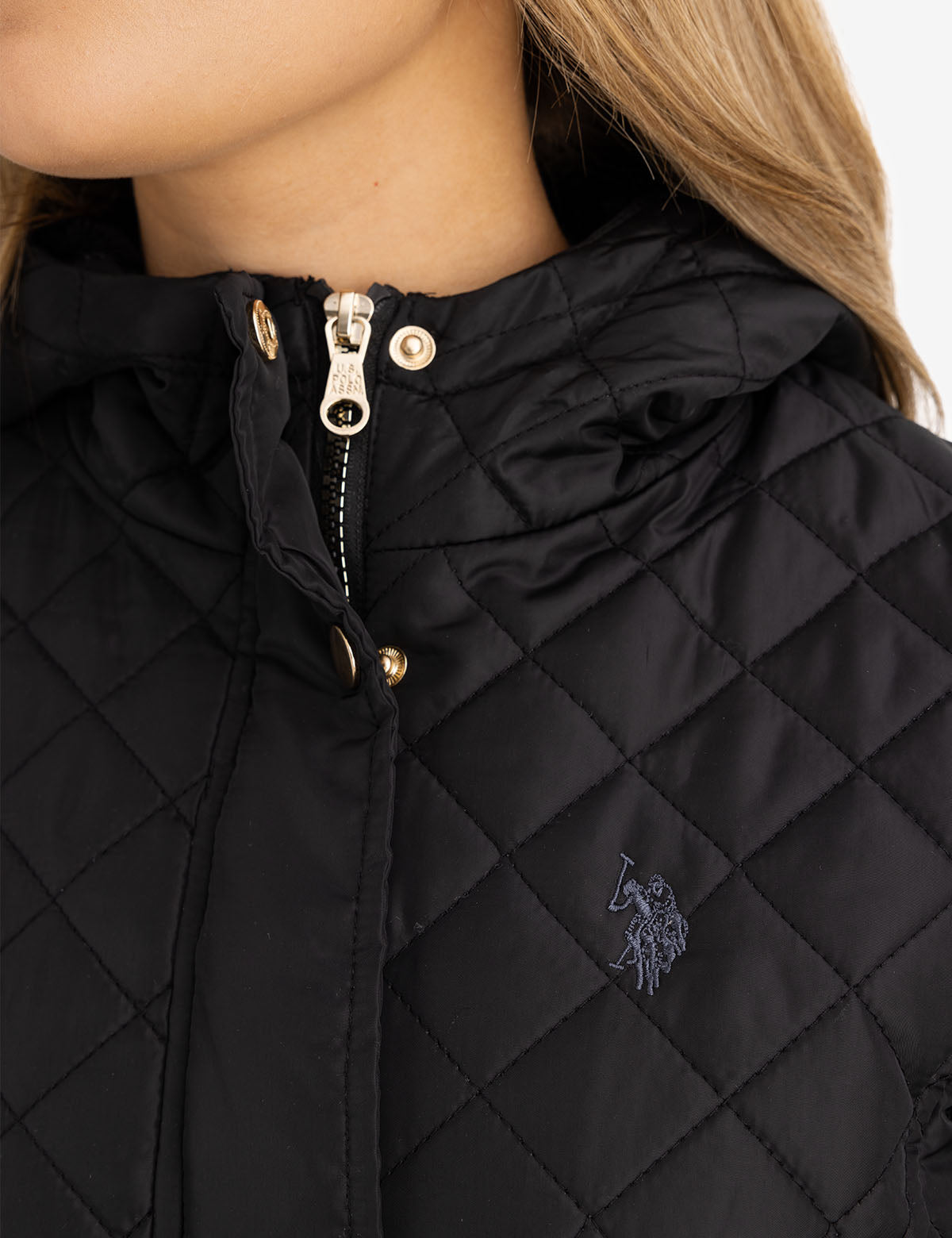 Quilted Hooded Winter Coat – Cozy & Warm Outerwear