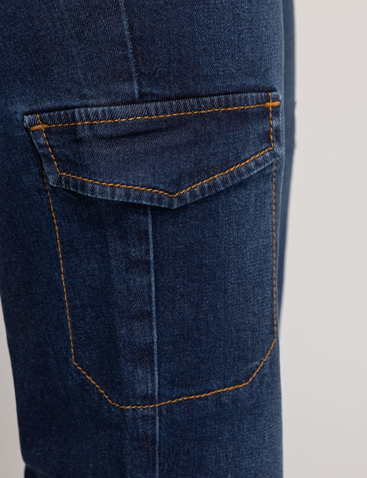 Women's High Rise Cargo Jeans - Stylish & Functional Pants