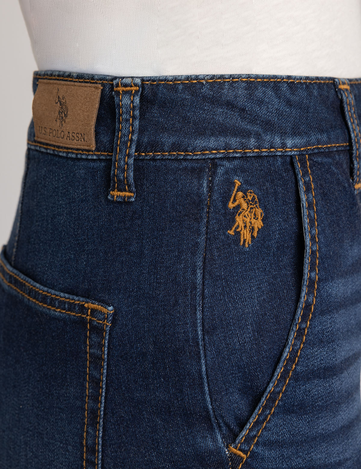 Women's High Rise Cargo Jeans - Stylish & Functional Pants