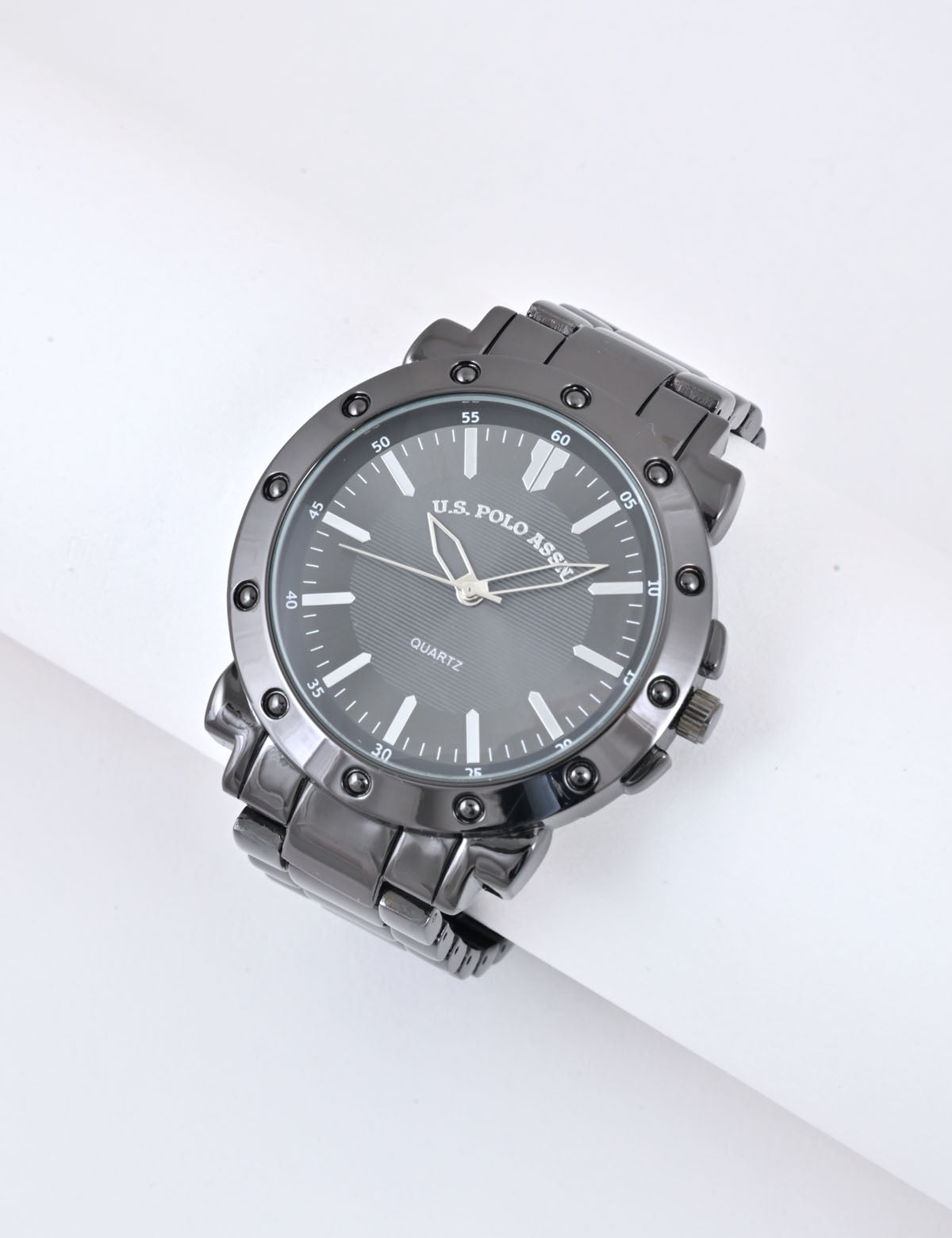 Men's Gunmetal Bracelet Watch - Large Analog Timepiece