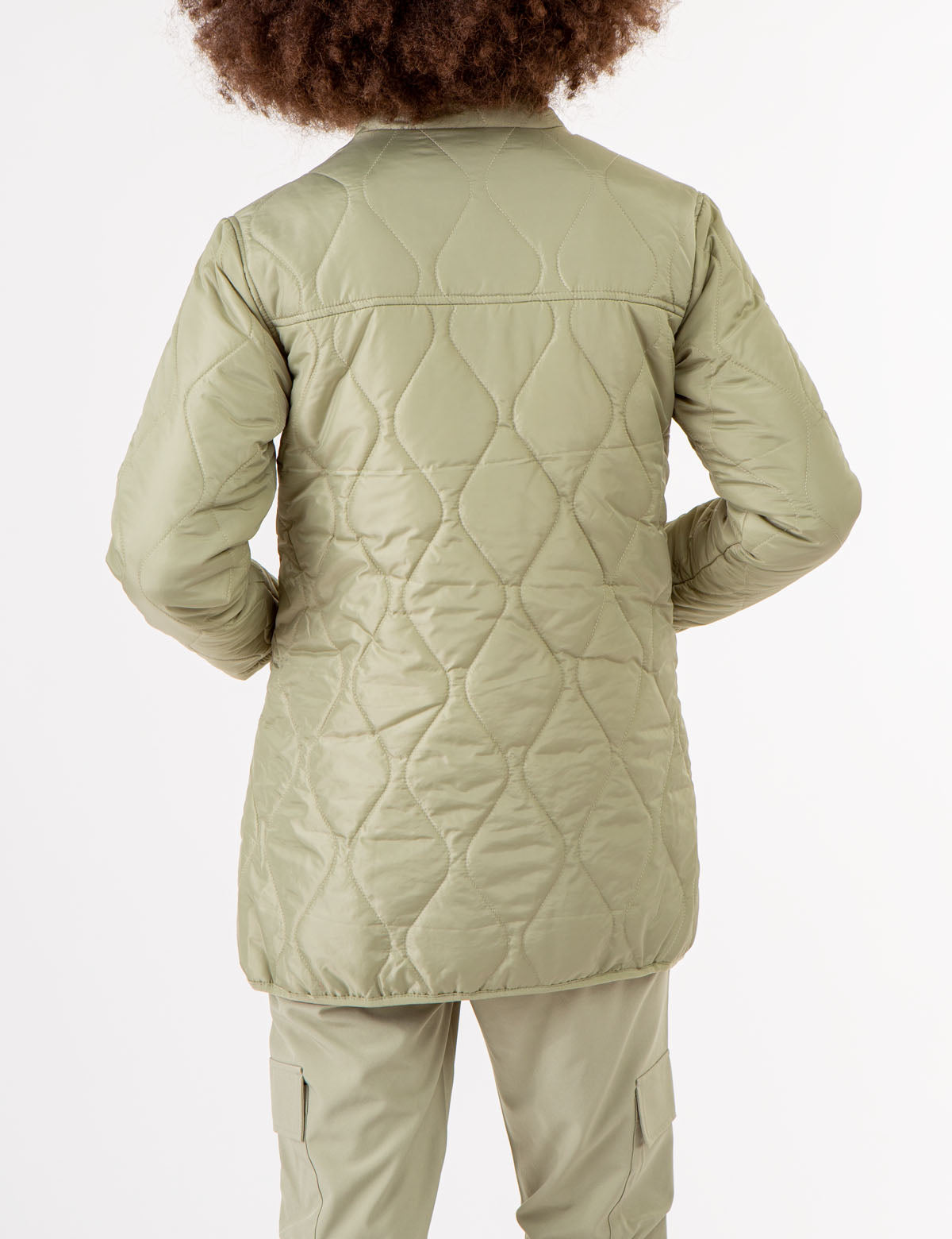 Quilted Snap Jacket – Stylish Outerwear for Women & Men