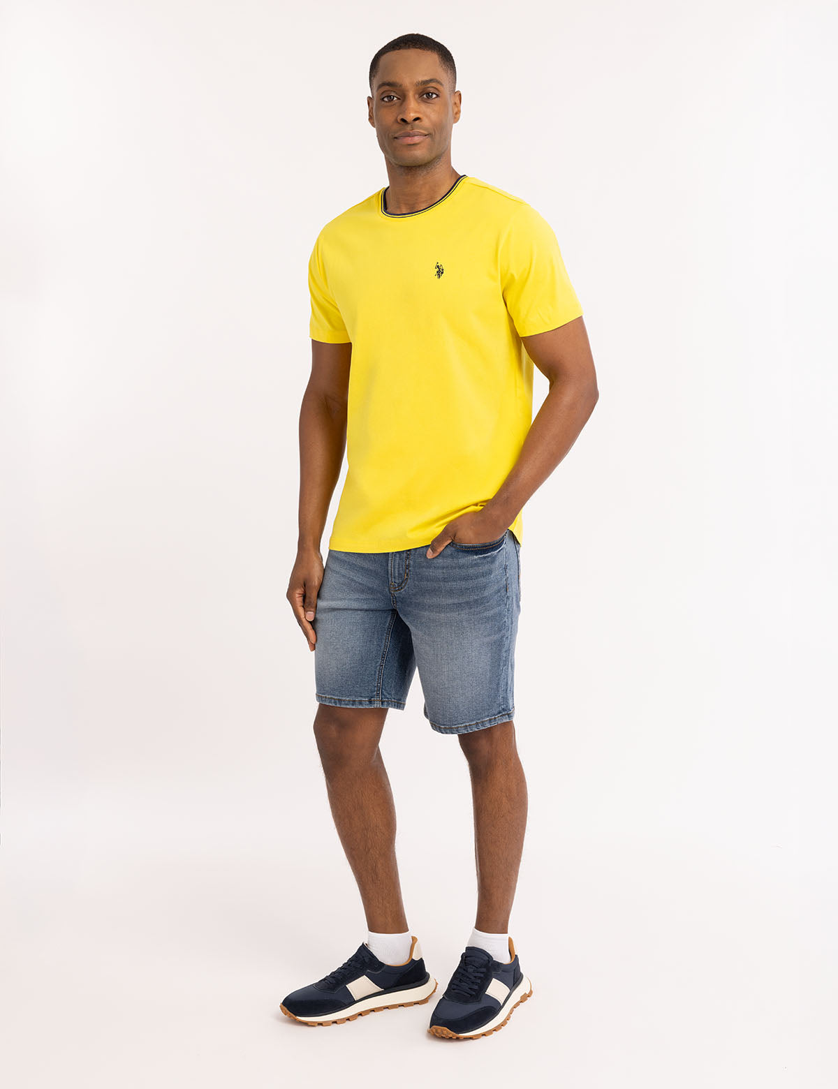 Men's Contrast Tipped Crew Neck T-Shirt with Embroidered Logo