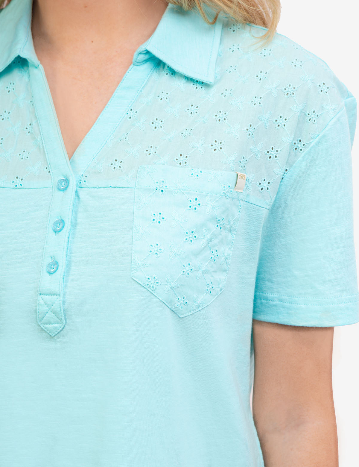 Men's Short Sleeve Eyelet Polo Shirt with Pocket
