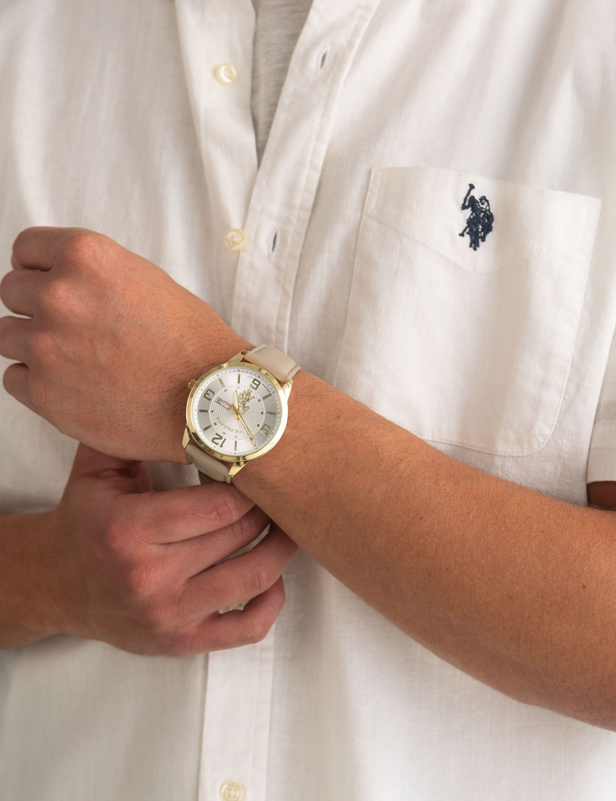 Men's Tan Leather Watch with Gold Accent – Analog Strap Timepiece