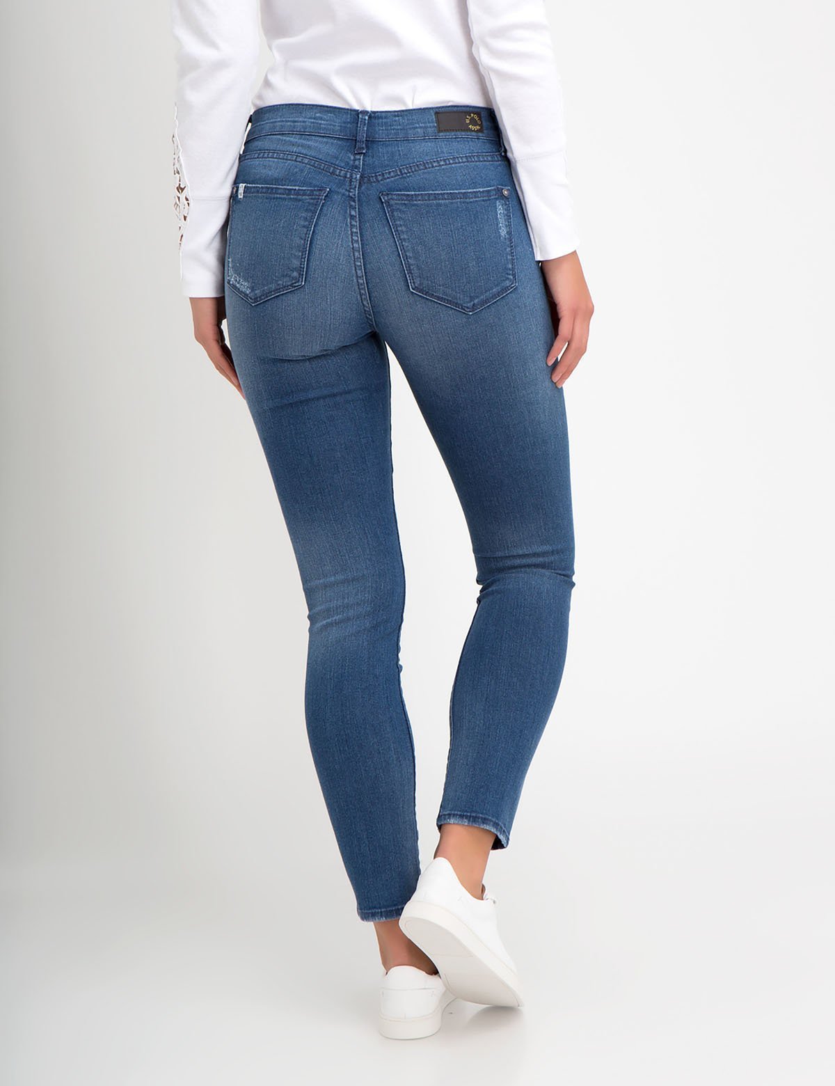 Stretch Super Skinny Jeans with Zipper Pockets