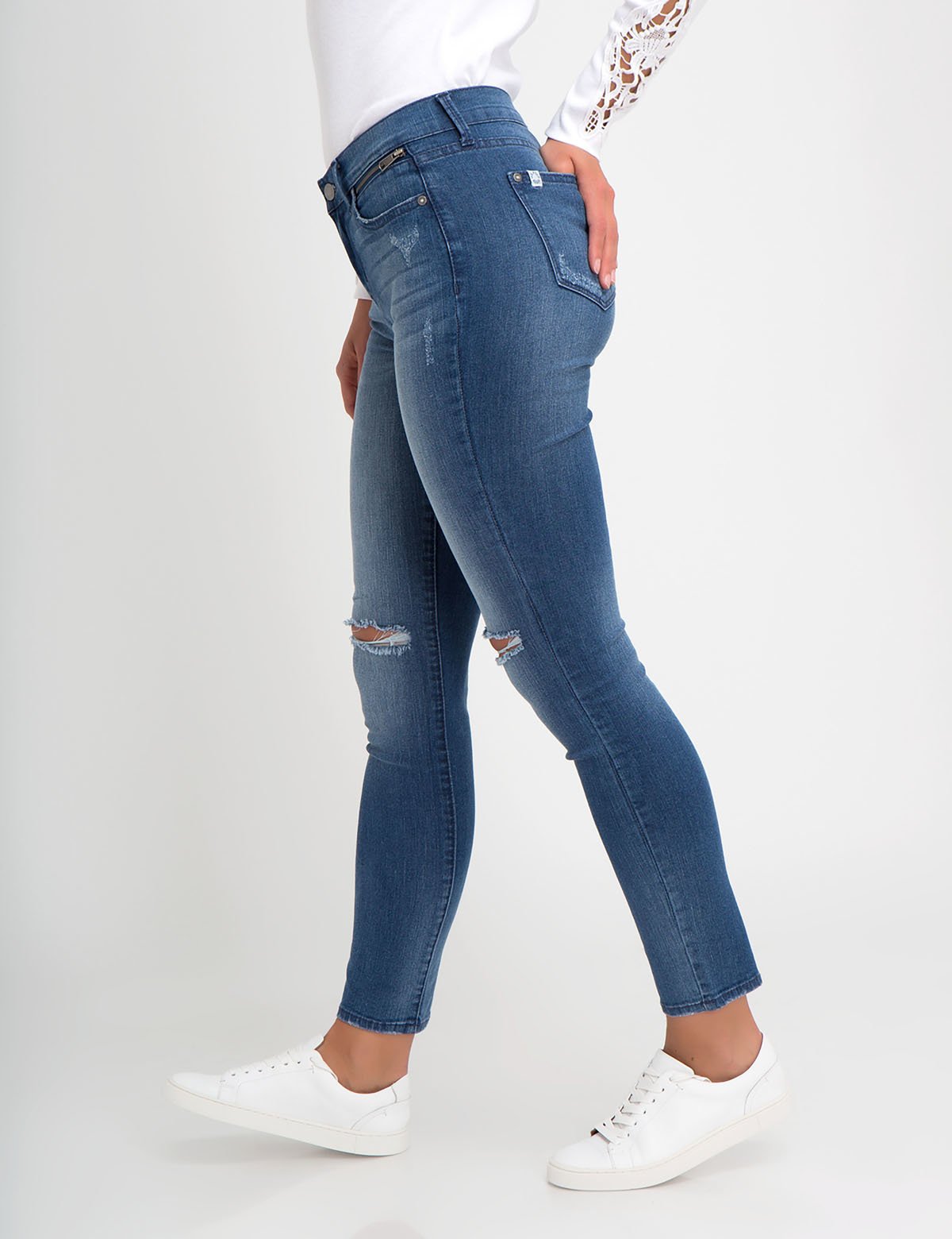 Stretch Super Skinny Jeans with Zipper Pockets